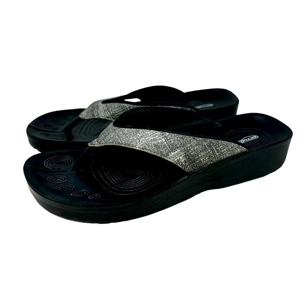 Aerothotie | Black and Grey Sandals | Size 7.5